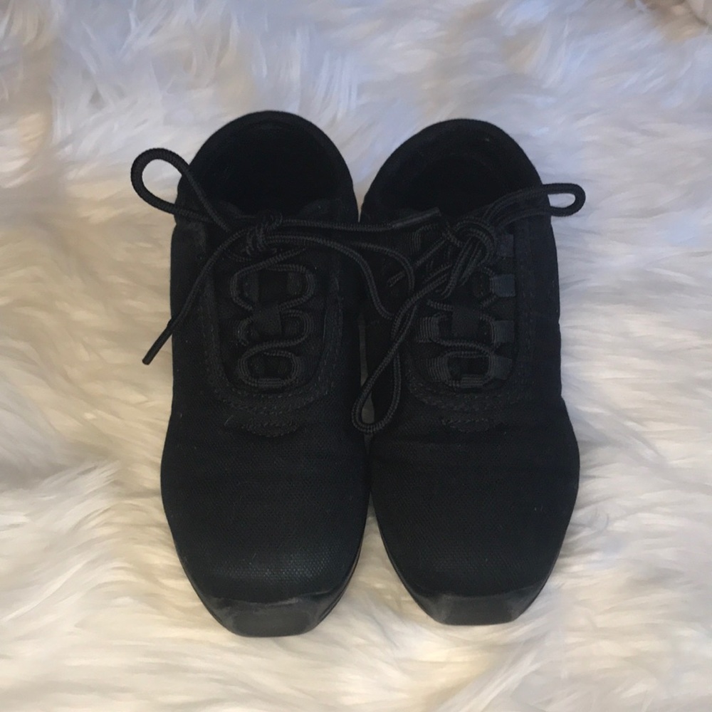 Capezio hip hop dance shoe 2